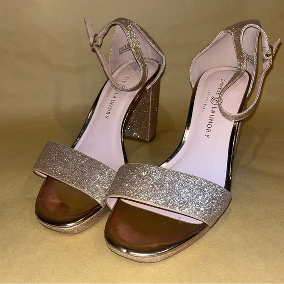 ROSE GOLD HIGH HEELS - Picture 4 of 6